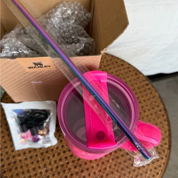 Stanley Pink Tumbler with Straw - Picture 6 of 7